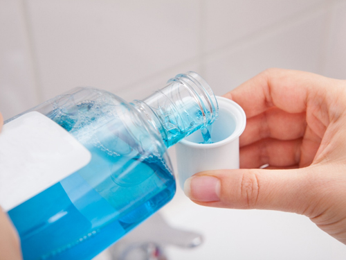 长期使用漱口水可以预防牙周炎吗？